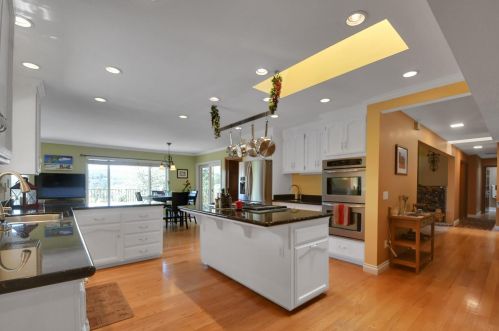 18883 Hummingbird Dr, Lake Wildwood CA  95946-9694 exterior