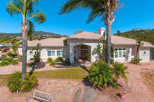 2006 Martingale Ln, Alpine, CA 91901-1480