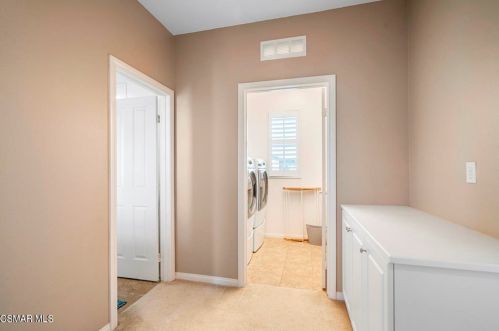 3204 Lisbon Ln, Oxnard CA 93036-7623 exterior