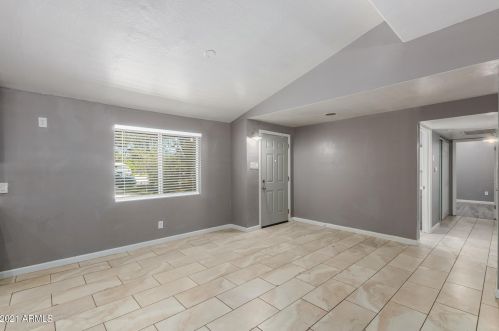 1202 Bethany Home Rd, Phoenix AZ  85014-2033 exterior