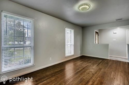 2117 Baltimore Dr, Richardson TX  75081-5409 exterior