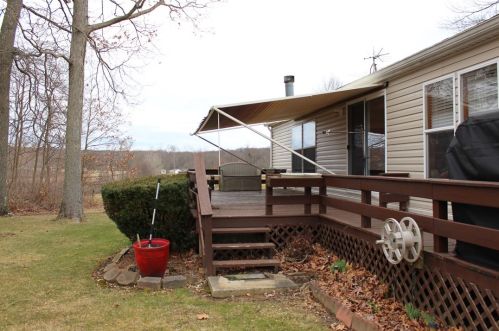 5693 Sandy Lake Polk Rd, Sandy Lake, PA 16145-3215
