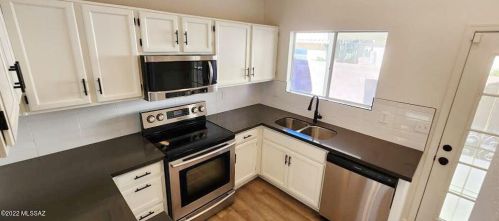 3740 Spinnaker Ln, Tucson, AZ 85742-9289