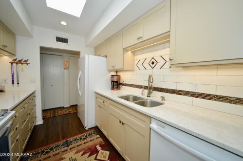 297 Calle Herboso, Green Valley AZ  85614-4114 exterior