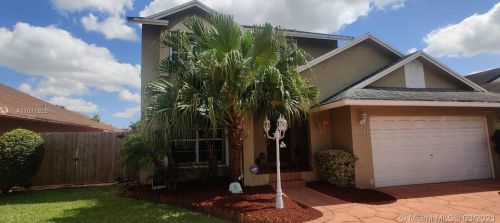 19041 78th Ave, Hialeah, FL 33015-1900