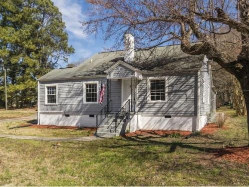 819 Tillman St, Burlington, NC 27217-1456
