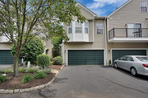 20 Four Oaks Rd, Bedminster, NJ 07921-2048