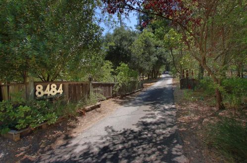 8484 Zayante Rd, Lompico, CA 95018-9012