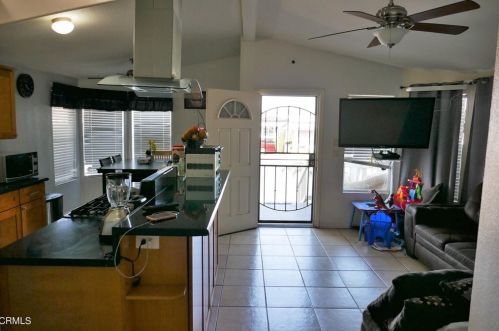 1301 Ventura Blvd, Oxnard CA  93036-1812 exterior