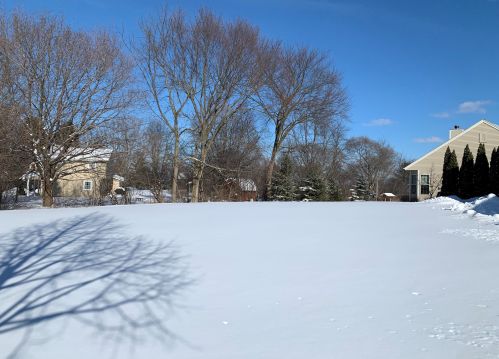 942 Parkton Dr, Waukesha, WI 53189-7854