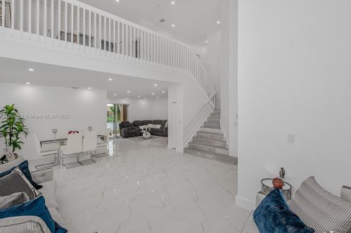 13040 52nd St, Hollywood FL  33027-5453 exterior