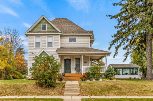 108 Park St, Westby, WI 54667-1116