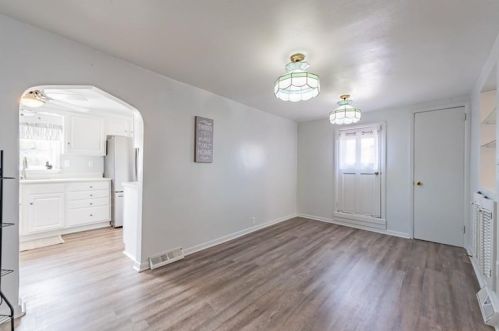 1008 Frank Ave, Jeannette PA  15644-1534 exterior