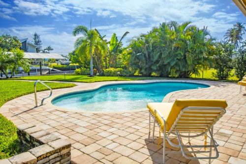 403 Samar Ave, Naples, FL 34113-8603