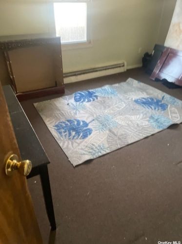 19 Mount Ave, Wheatley Heights NY  11798-4413 exterior