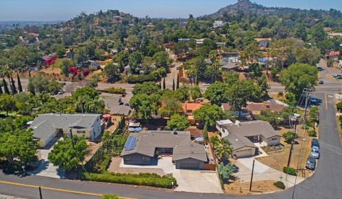 4594 Mayapan Dr, La Mesa CA  91941-7146 exterior