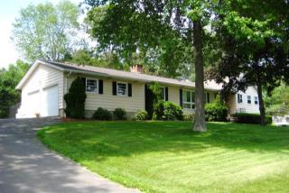 3 Fairway Dr, Danbury, CT 06811-3251