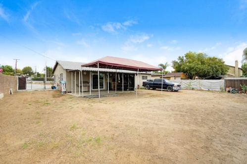 5080 Tyler St, Riverside CA  92503-2201 exterior