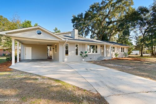 2005 Broad River Dr, Beaufort, SC 29906-6811