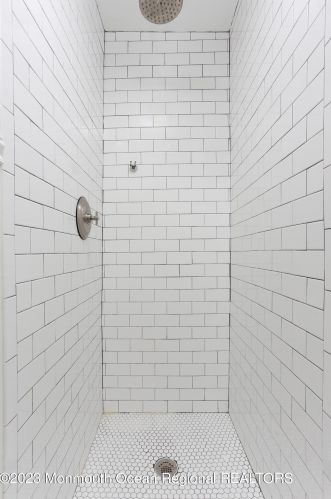 198 Monmouth Ave, Atlantic Highlands NJ  07716-2220 exterior