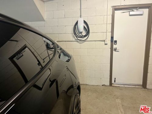 10803 Hesby St, North Hollywood CA  91601-5158 exterior