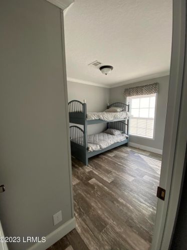 2 Marshall Ln, Beaufort SC  29907-2296 exterior