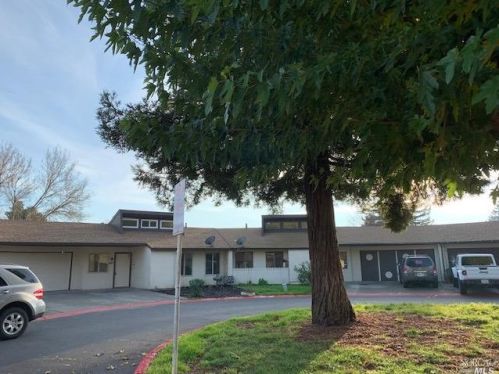 671 Simpson St, Santa Rosa, CA 95401-8702