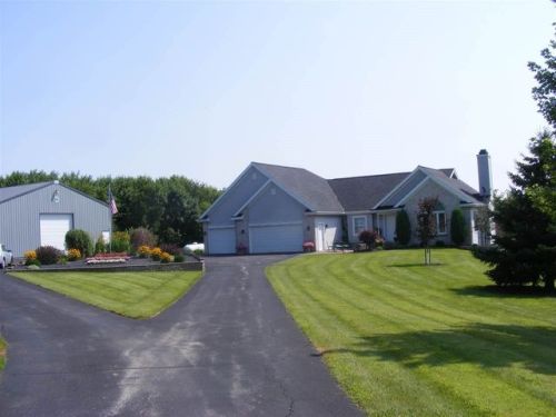6701 Ledgetop Dr, Wayside, WI 54126-9786