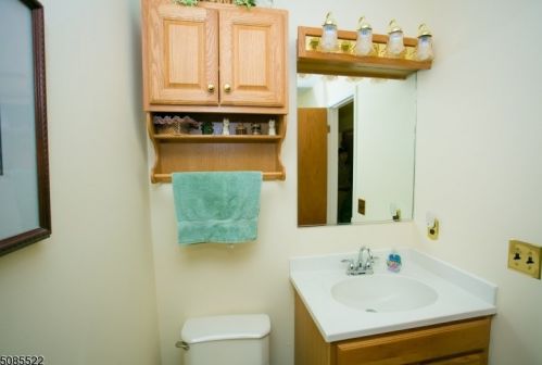 54 River Rd, Roxbury Township NJ  07836-9627 exterior