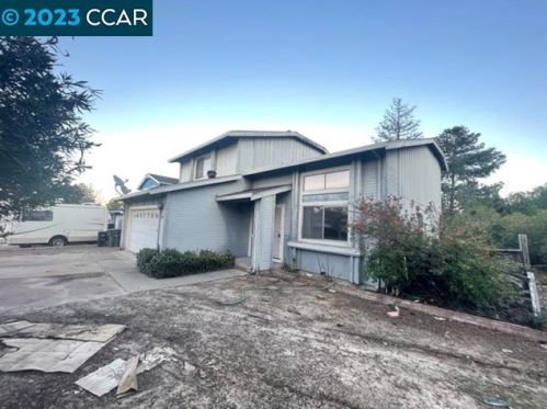 525 Mota Dr, West Pittsburg, CA 94565-3058