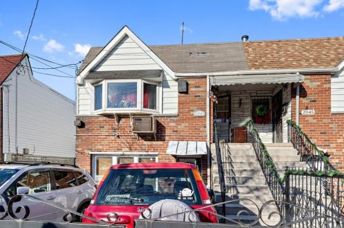 2043 Homer Ave, Bronx, NY 10473-2001