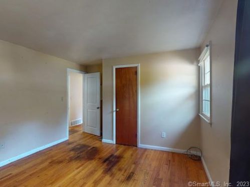 43 James St, Colchester CT  06415-1118 exterior