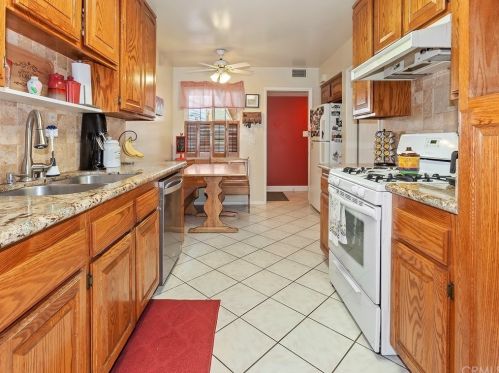 6654 San Homero Way, Buena Park CA  90620-3716 exterior