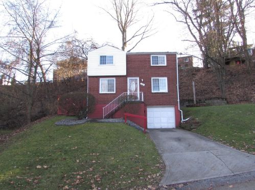 118 Jacob Dr, Pittsburgh, PA 15235-1720