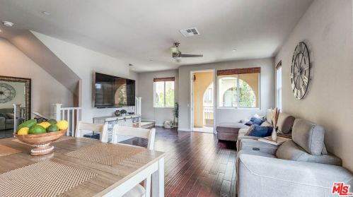 817 Anaheim Blvd, Anaheim, CA 92805-1902
