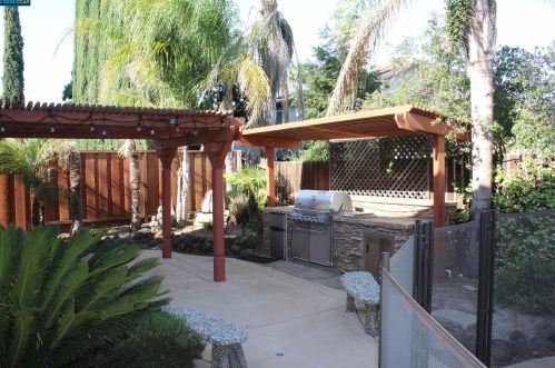 16 Brooks Ct, Oakley, CA 94561-6340