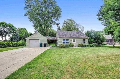 1666 Belmont Rd, Green Bay, WI 54313-7214