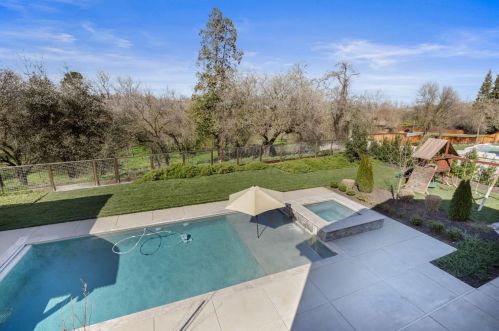 10817 Goldsborough Cir, Valley Home CA 95361-7649 exterior