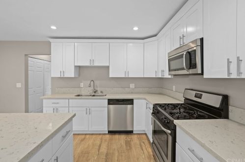 234 68th St, Long Beach CA  90805-1212 exterior