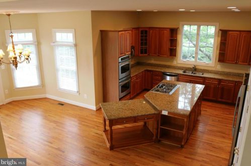 8267 Roxborough Loop, Gainesville VA 20155-3207 exterior