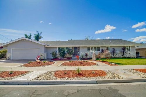1953 Flying Hills Ln, El Cajon, CA 92020-1309