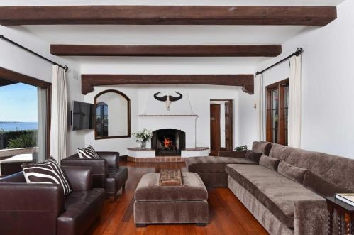 2900 Nichols St, San Diego CA 92106-3426 exterior