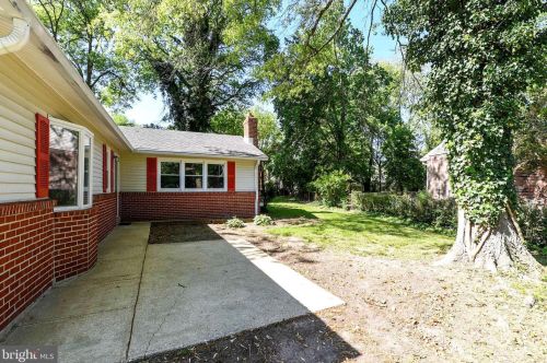 488 Fiddlers Grn, Dover DE  19904-4815 exterior