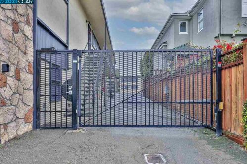 366 45 St, Oakland CA 94609-2259 exterior