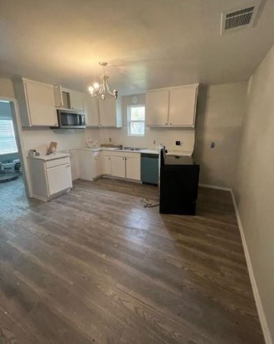 611 Scullin Ave, Denison TX  75020-2221 exterior