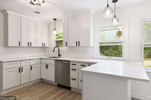 5843 Clinton Ave, Minneapolis MN  55419-2534 exterior