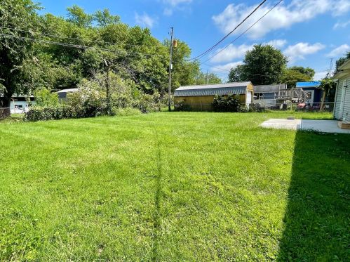 150 4th St, Frazeysburg OH  43822-9753 exterior