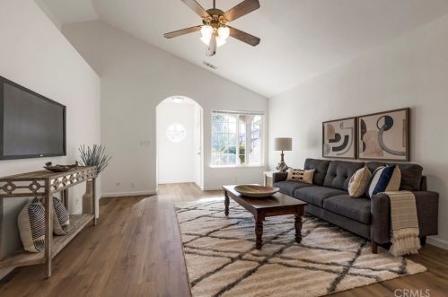 1056 Viceroy Dr, Chico CA  95973-8209 exterior