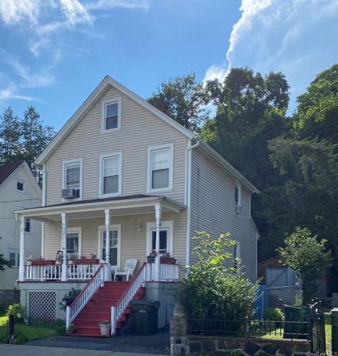 25 Fort Putnam St, Highland Falls, NY 10928-2026
