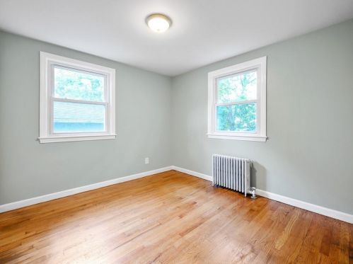 91 Windsor Park Dr, Coventry RI  02816-5353 exterior